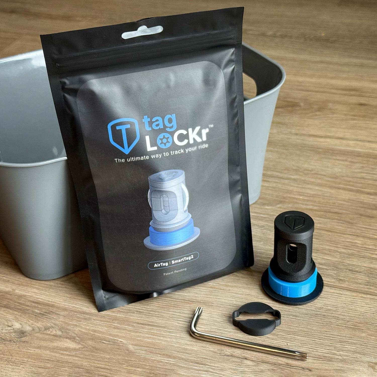 TagLockr — MTB Bike Tracker Tag Mount